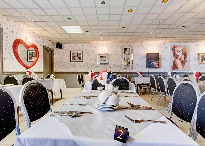 The Sandringham Court Hotel & Apartment Welcoming Large And Small Groups For 15 Years